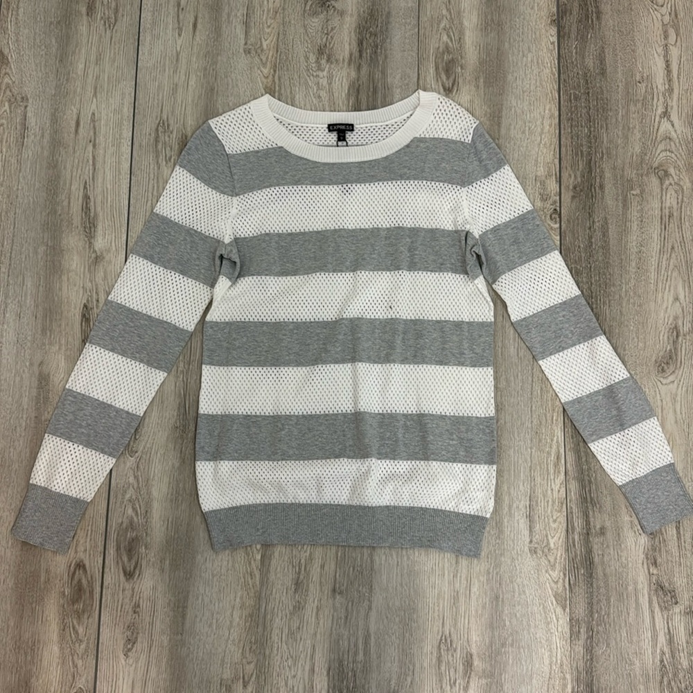 Express women’s gray and white striped sweater size large New never worn